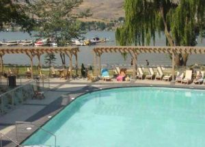 Strand Lakeside Resort - 7343 Okanagan Landing Road, Vernon  V1H 2J6